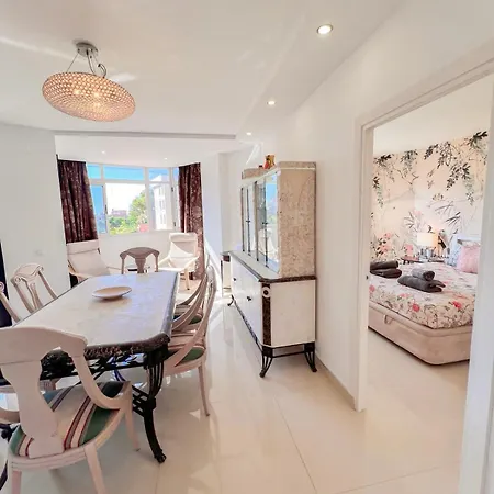 Cozy Designer With Pool Appartement Torremolinos