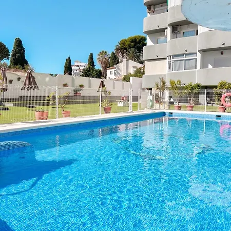 Cozy Designer With Pool *